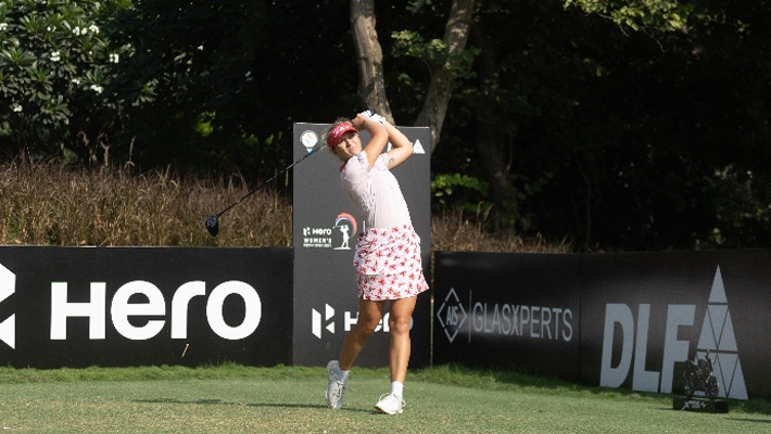 Sara Kouskova leads by one; Ridhima and Pranavi top Indians on Day 1 of Hero Women’s Indian Open